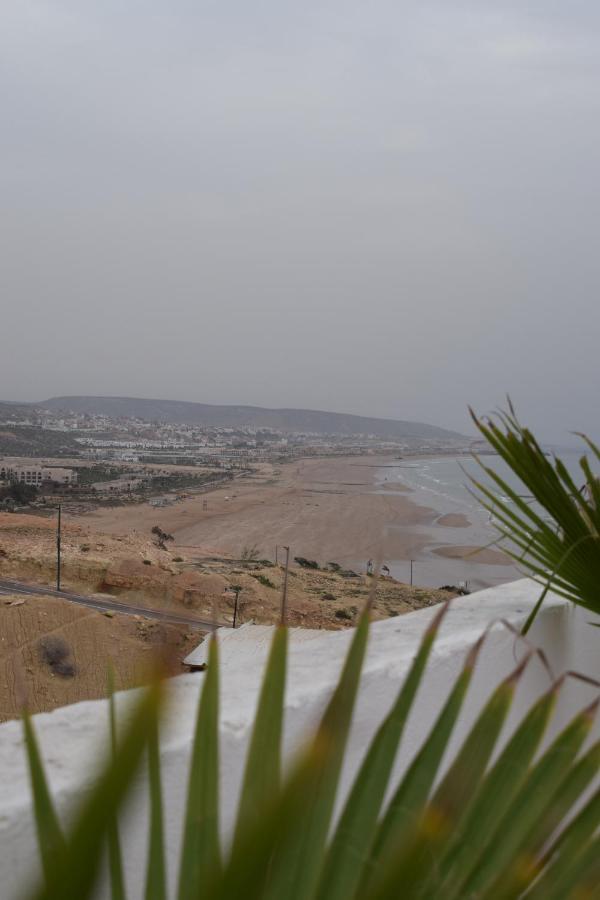 Sunny Wave Taghazout Surf & Yoga Hotel Exterior photo